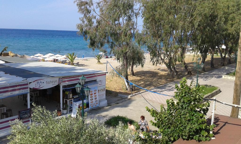 Seaside Studios Paralia Dionisiou Exterior foto